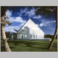 Richard Meier, Neugebauer House, Naples, U.S.A.,(1995-1998), photo on architecture-history.jpg